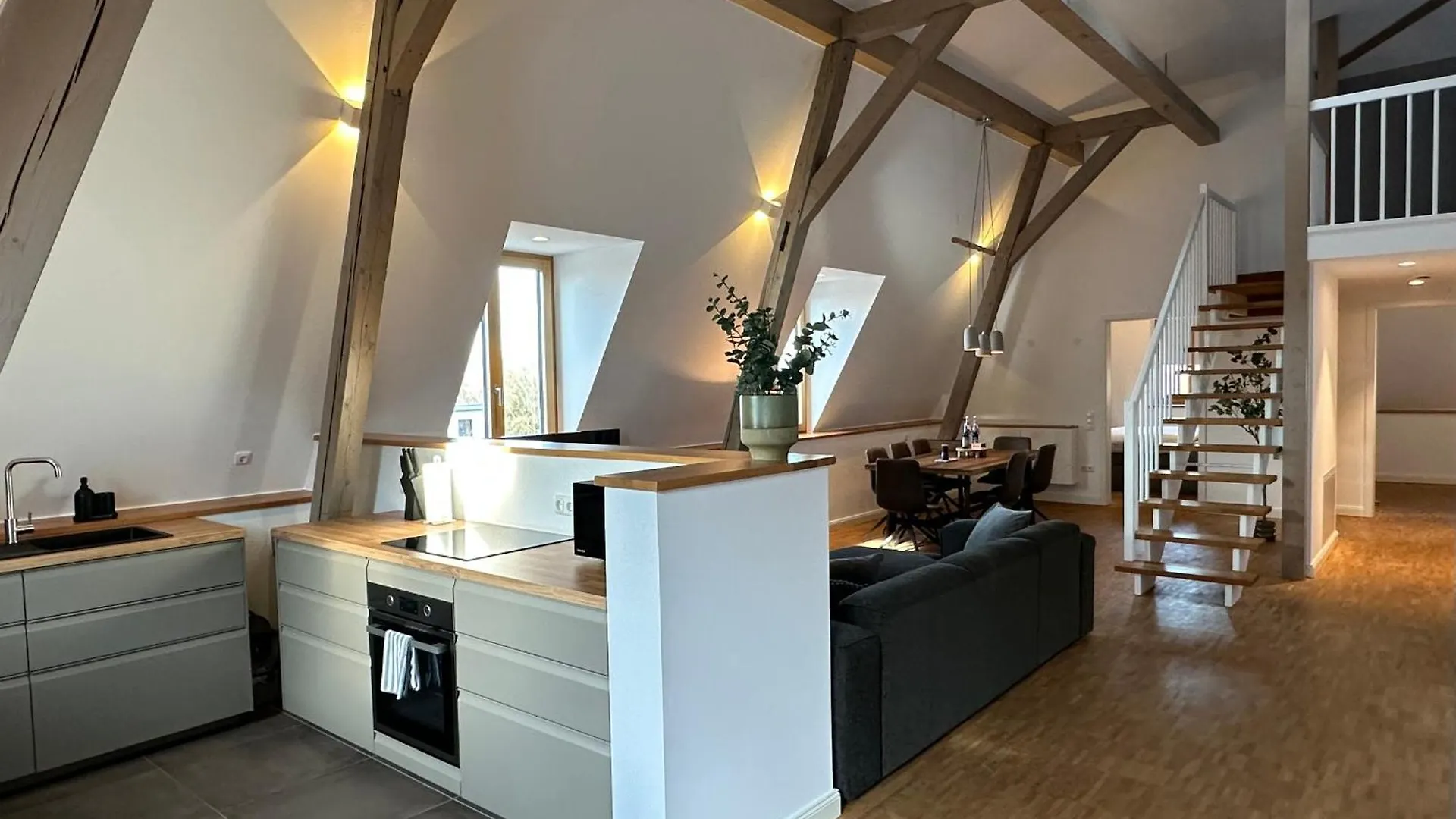 Grosses Apartment Fuer Business, Family & Friends Augsburg