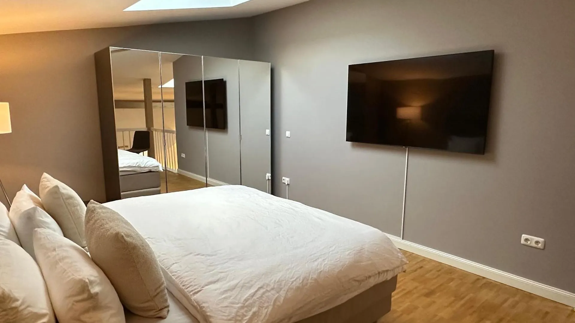 Grosses Apartment Fuer Business, Family & Friends Augsburg