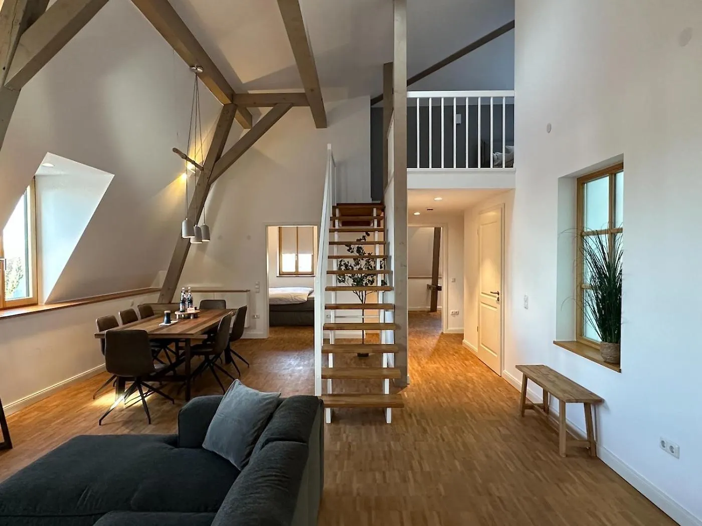 Grosses Apartment Fuer Business, Family & Friends Augsburg